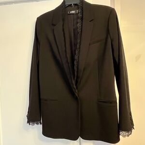 Simons Icone Blazer (S/4) with lace accents, one button, EUC.